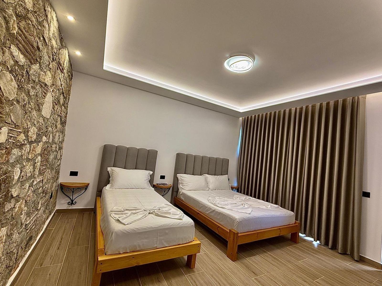 Hotel Panorama Piqeras المظهر الخارجي الصورة